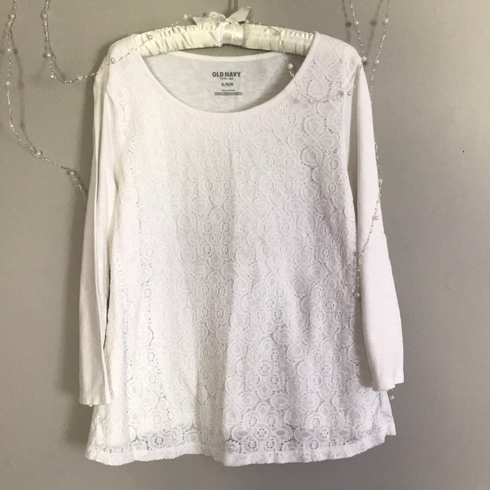Whit lace shirt
